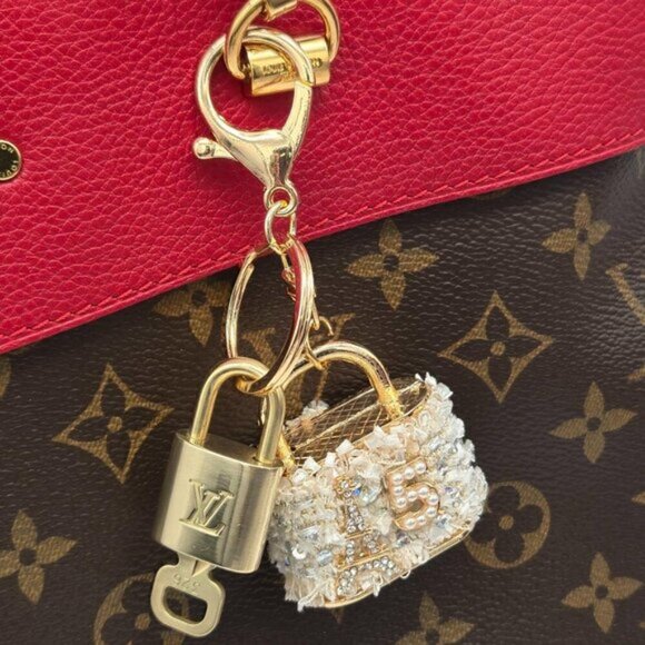 Authentic Louis Vuitton Lock & Key with unbranded Bagcharm, Keycharm, Keychain - Picture 3 of 13